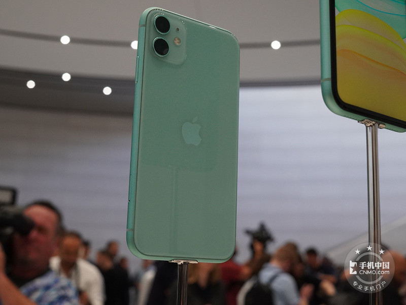绿色苹果iphone11(64)手机整体外观图片大图_苹果11